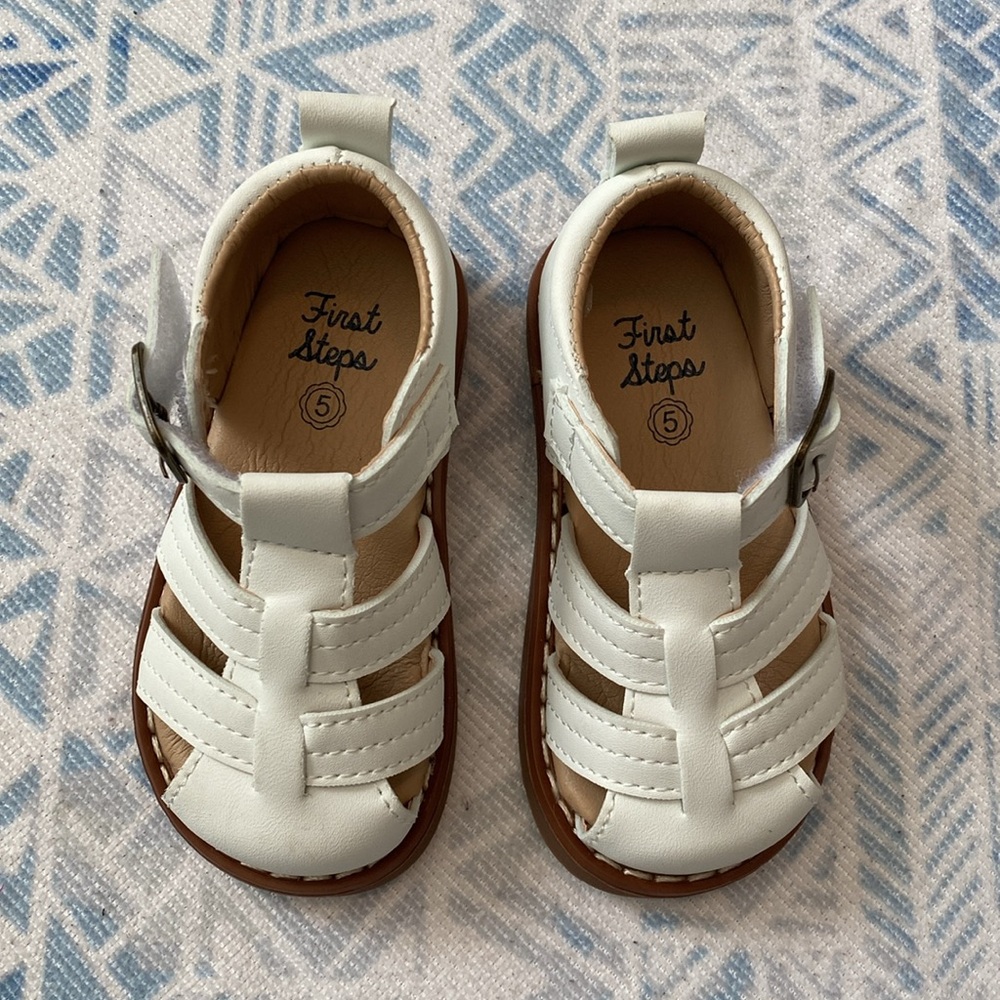 🌟New First Steps White Sandals🌟